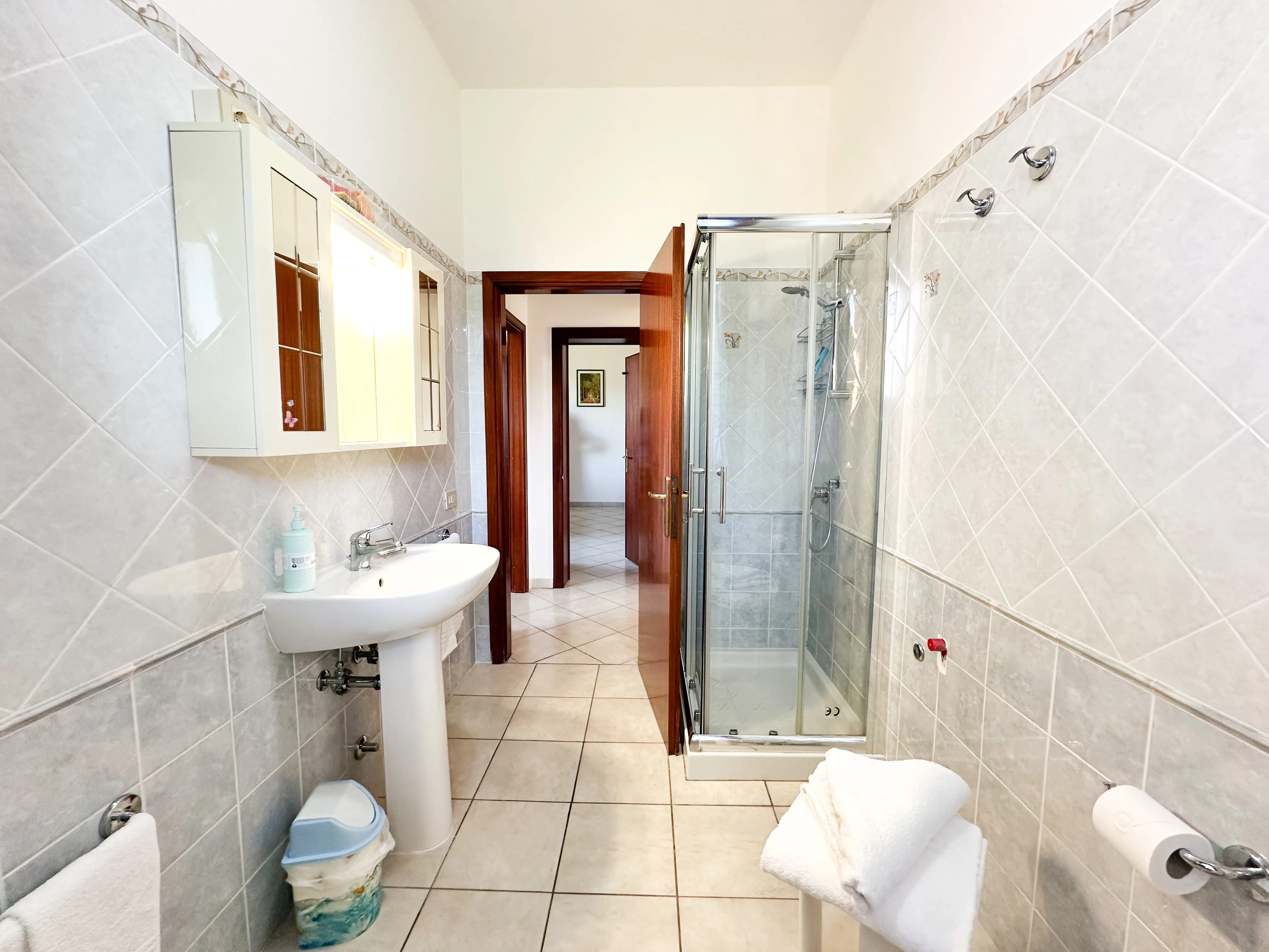 Photo by Martin Sanchez