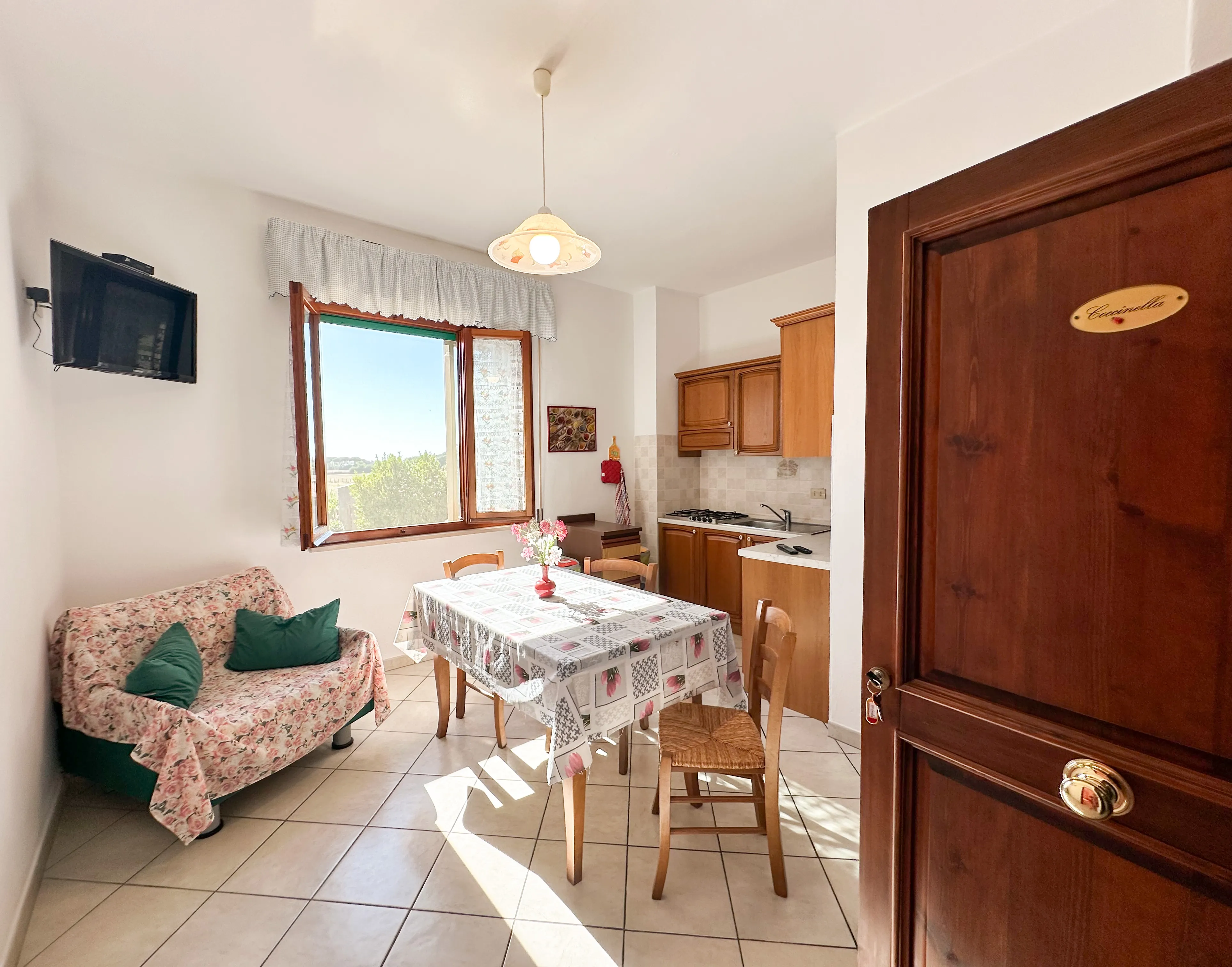 Photo by Martin Sanchez